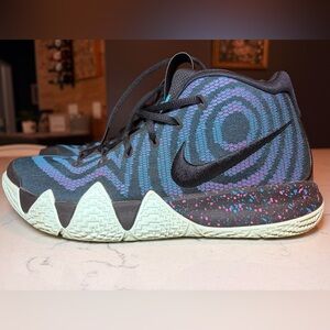 Nike Kyrie 4 Basketball Shoes/Sneakers Black Teal Pink Splatter Men’s Size 11